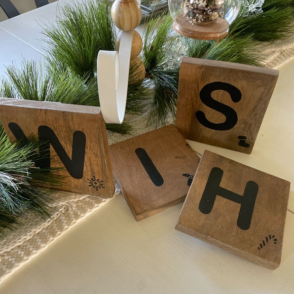 CHRISTMAS 4 PC WOODEN WORD "WISH" WALL/TABLE DECOR - Picture 2 of 10